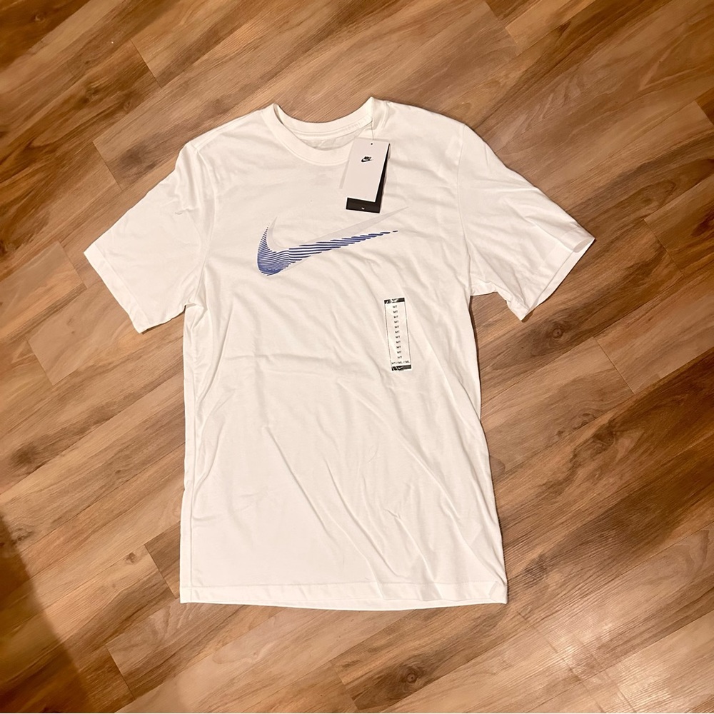 Nike White and Blue Short Sleeve Tee